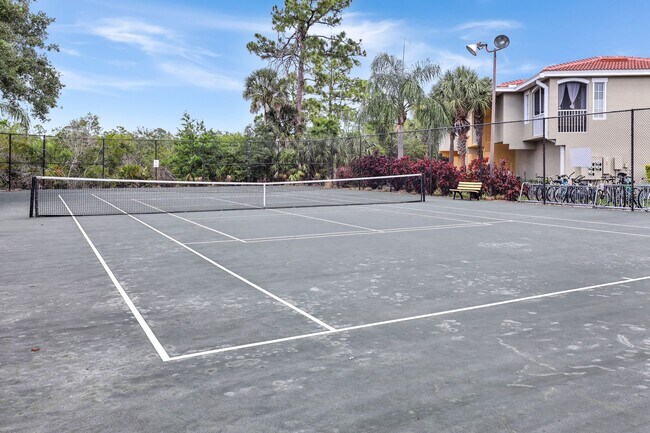 Building Photo - 5700 Bentgrass Dr