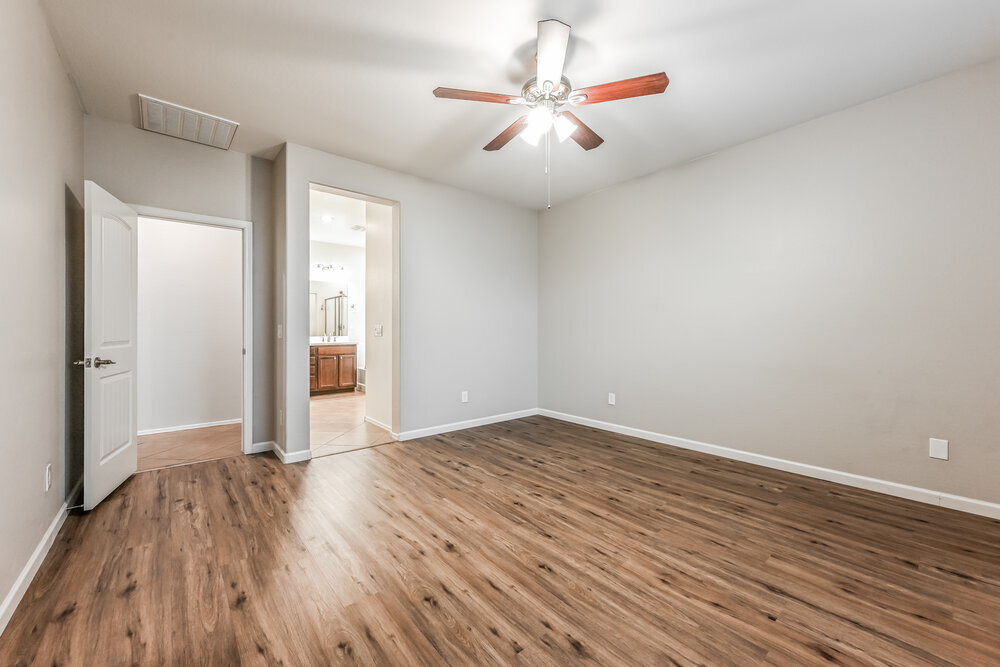 Building Photo - 12034 W Lariat Ct