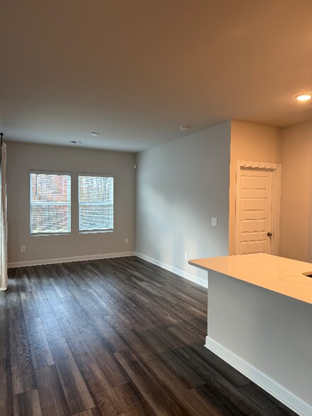 Building Photo - 116 Martel Dr