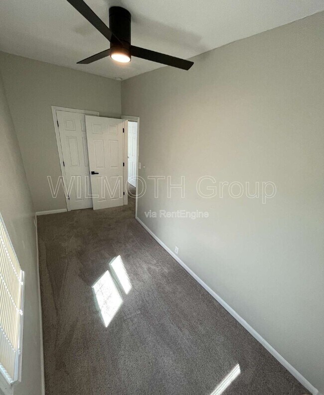 Building Photo - 321 E 31st St