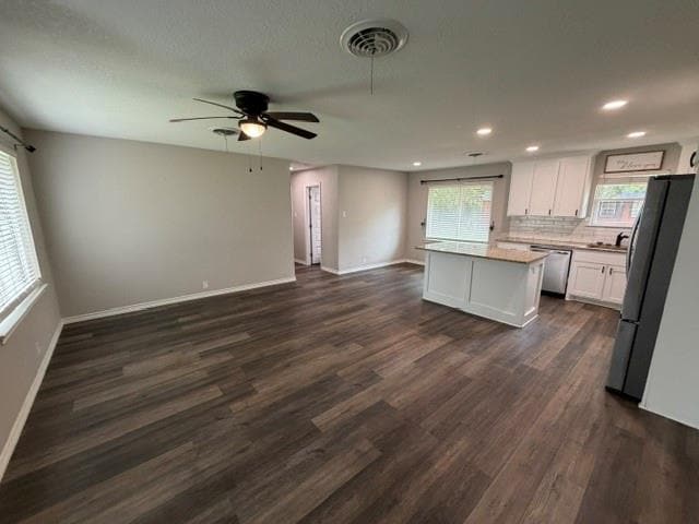 Building Photo - 1311 Manor Dr