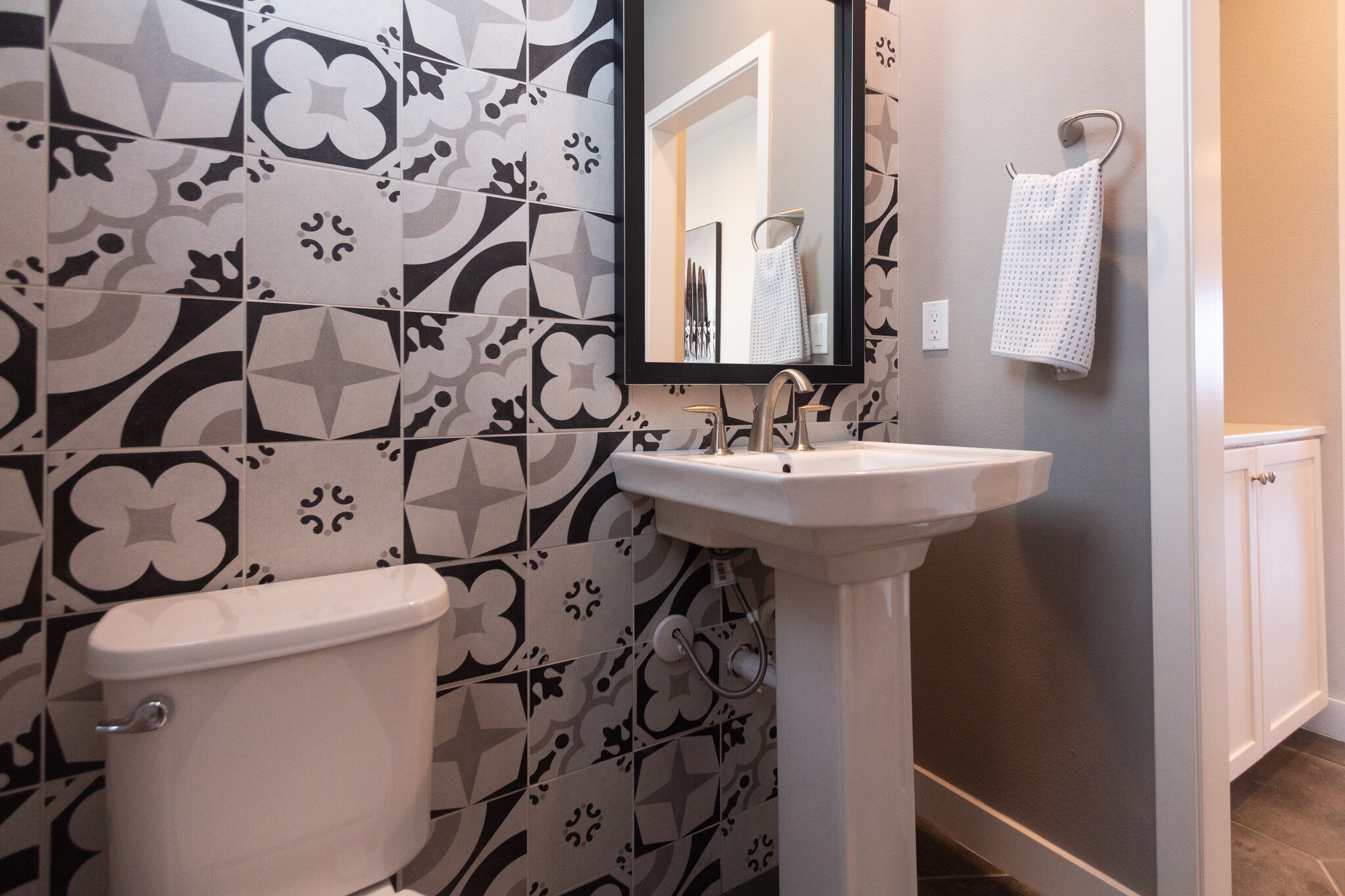 Building Photo - 1109 Hibiscus Way