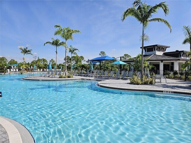 Building Photo - 12470 Wellen Golf St