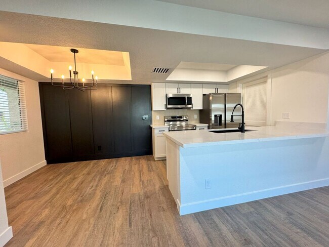 Building Photo - 520 N Stapley Dr