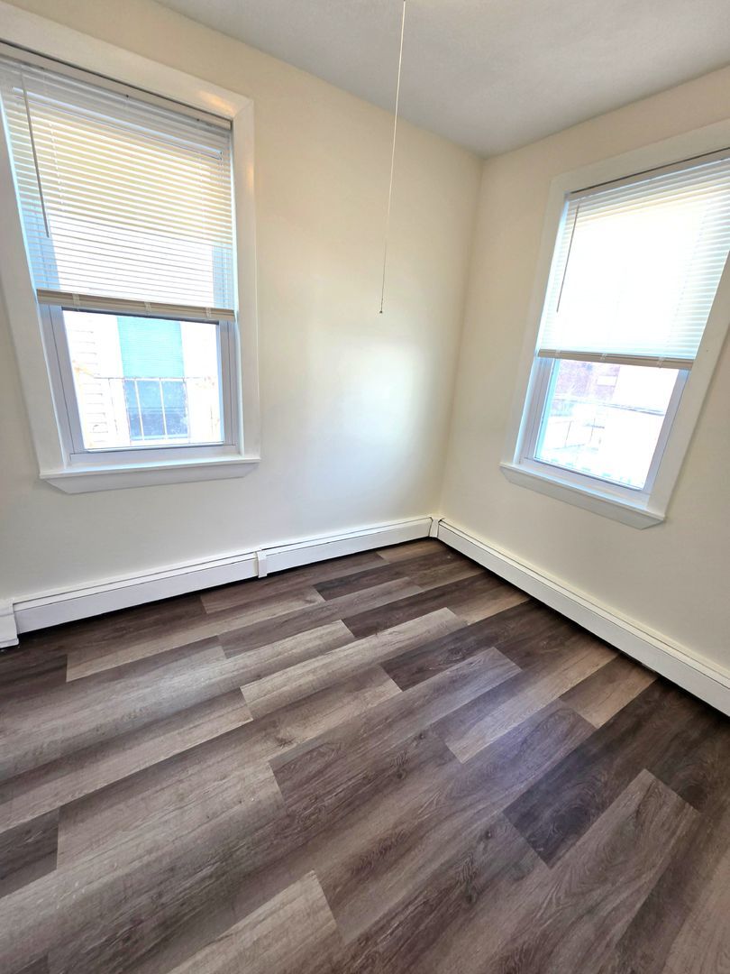 Building Photo - 91-99 Ives Street