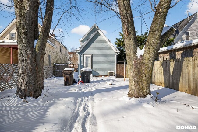 Building Photo - Charming 3BR House in Peoria