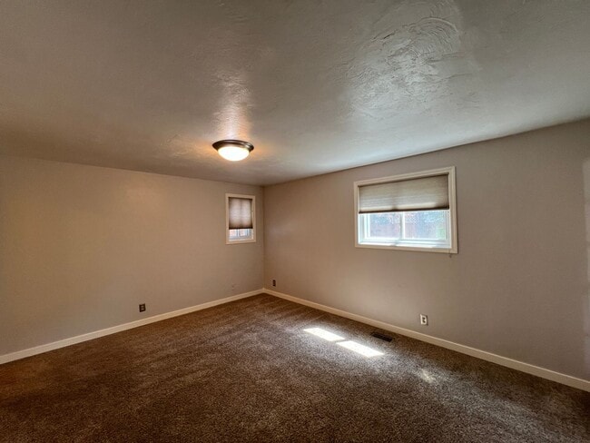Building Photo - Elegant Four Bedroom Home