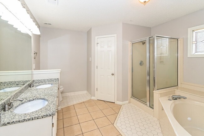 Building Photo - 7381 Peppermill Ln