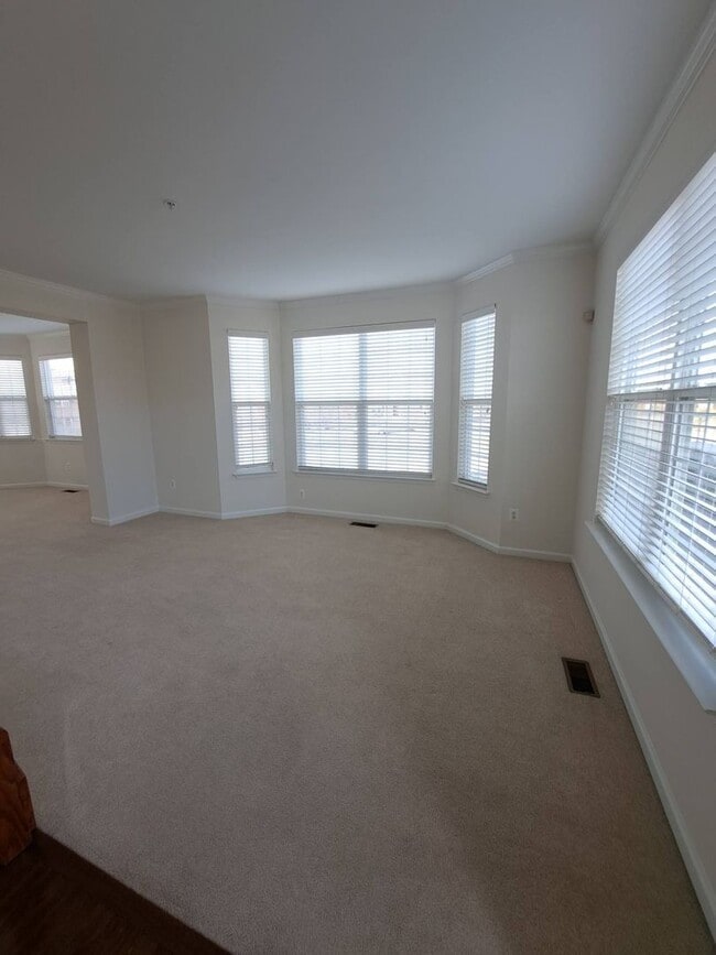 Building Photo - 17305 Madrillon Way