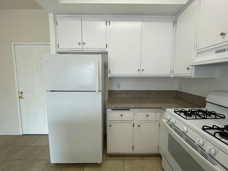 Building Photo - 11459 Collins St