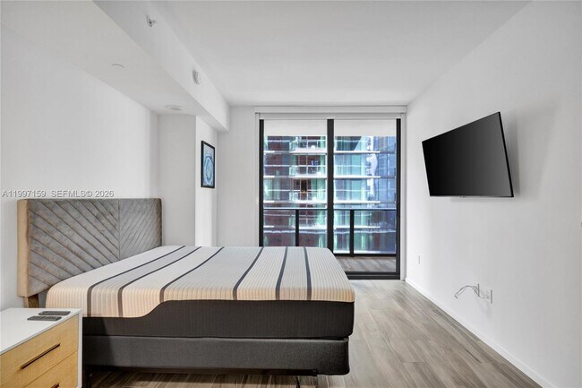 Building Photo - 801 S Miami Ave