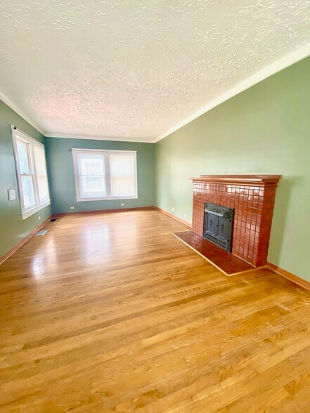 Building Photo - 1407 11th St S