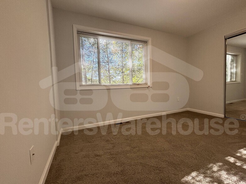 Building Photo - 1216 Westview Terrace