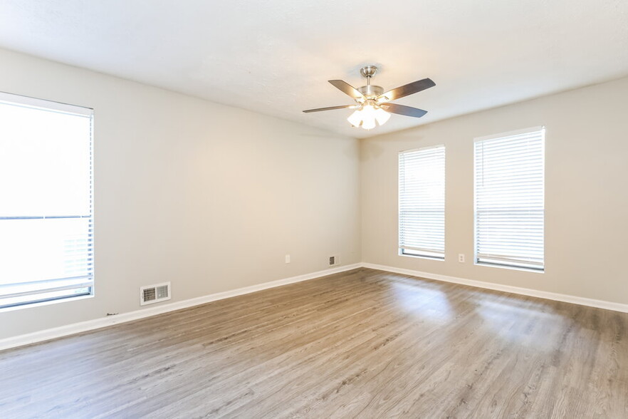 Building Photo - 8754 Edenton Way