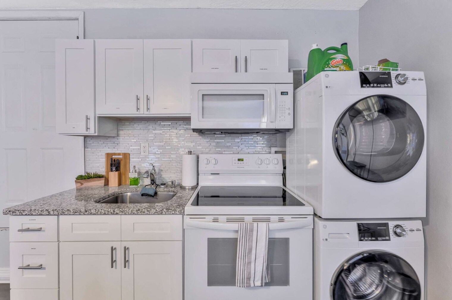 Building Photo - 3317 W St Conrad St