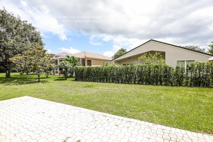 Building Photo - 13024 NW 13th St