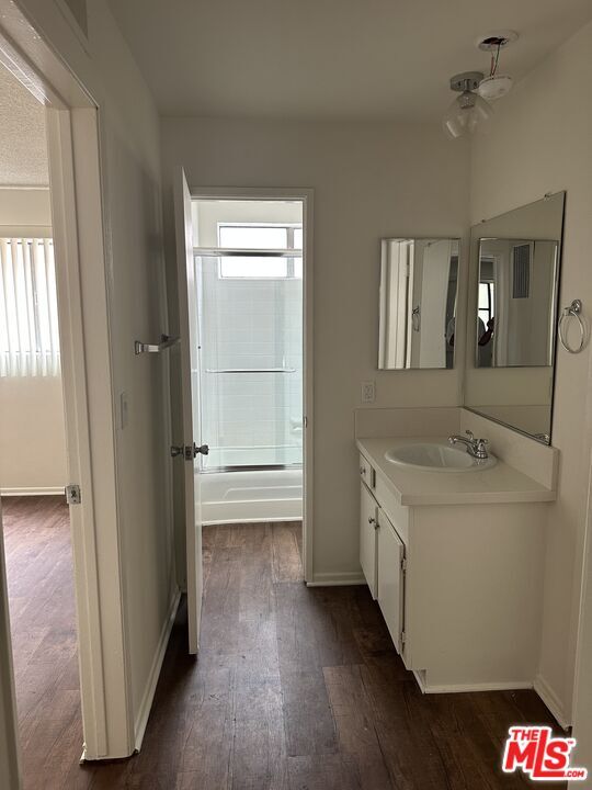 Building Photo - 518 Raymond Ave