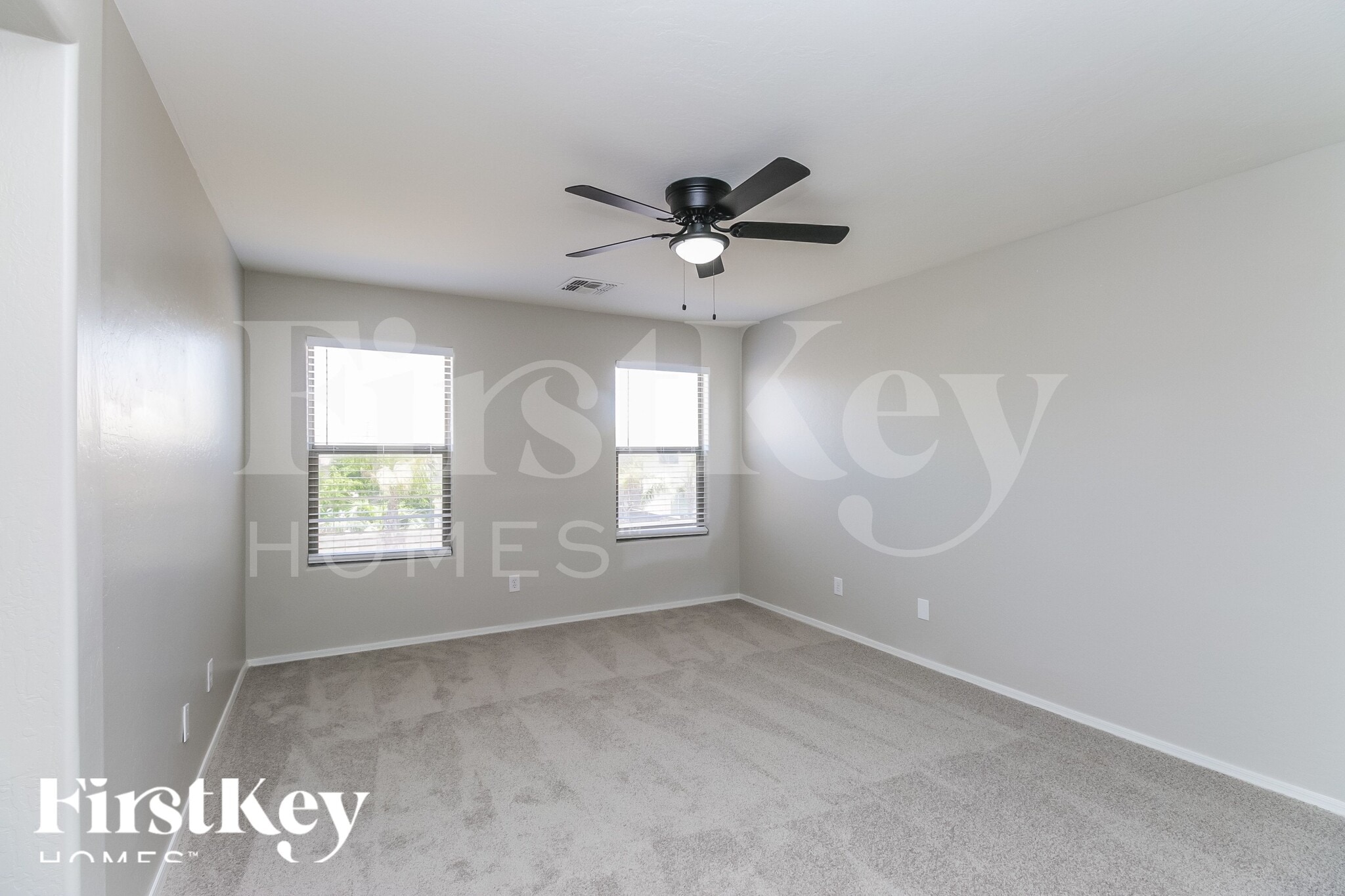 Building Photo - 1168 W Desert Basin Dr