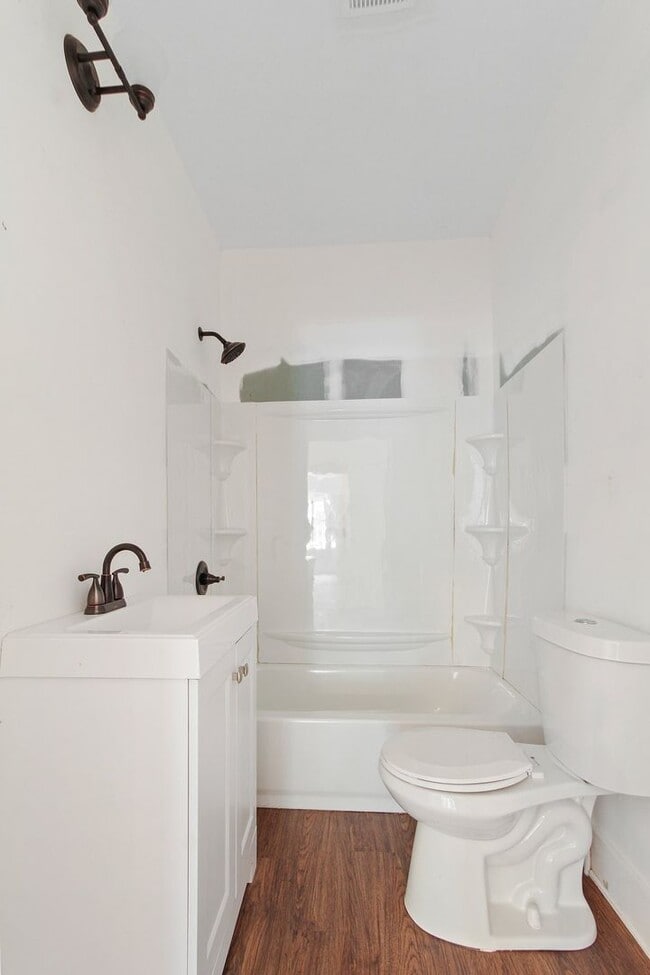 Building Photo - Coming Soon! Spacious 4 Bedroom, 1.5  Bath...