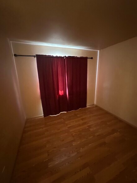 Building Photo - 506 McKellar Cir