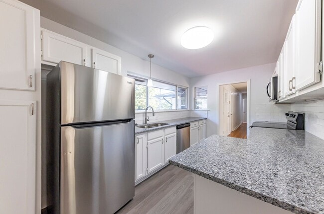 Building Photo - Welcome home!