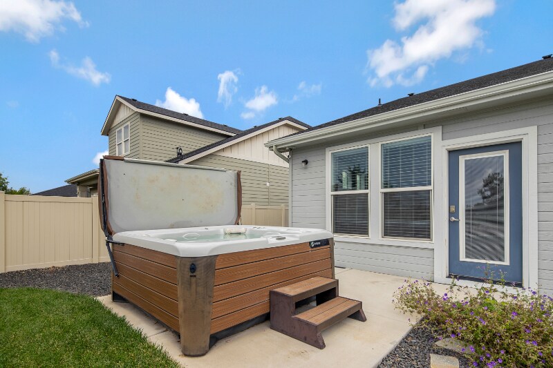 Building Photo - 677 E Andes Dr