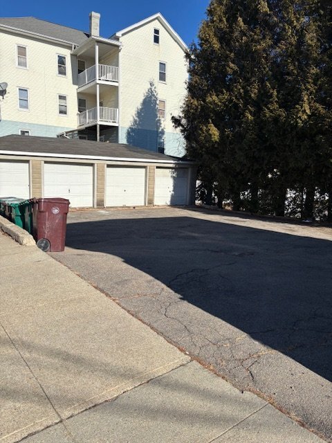 Building Photo - 408 Cass Ave