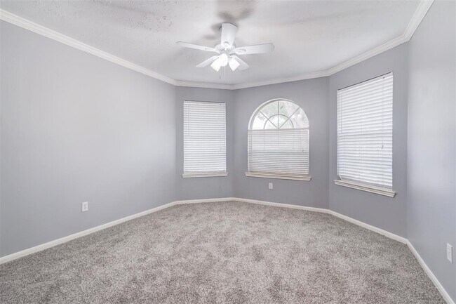 Building Photo - 3614 Lindenfield Dr