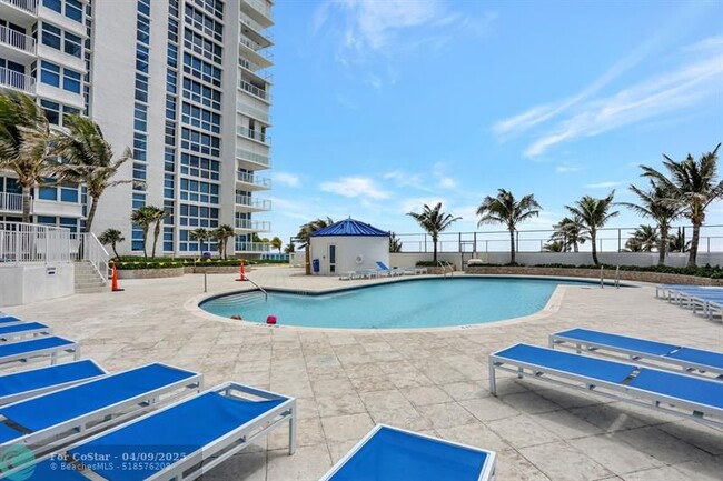 Building Photo - 1360 S Ocean Blvd