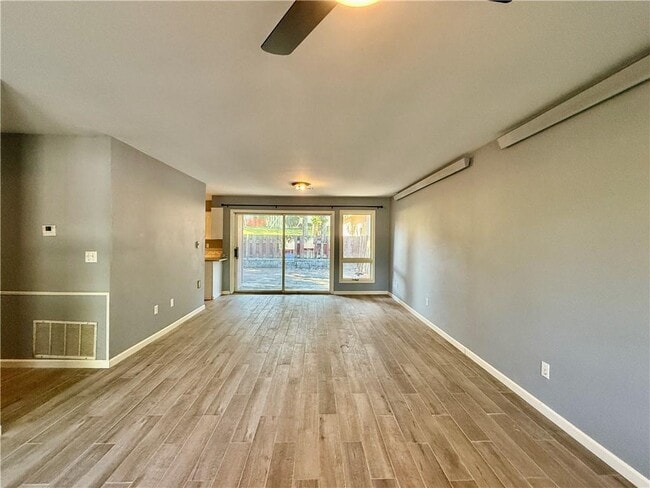 Building Photo - 11 Mellor Ln
