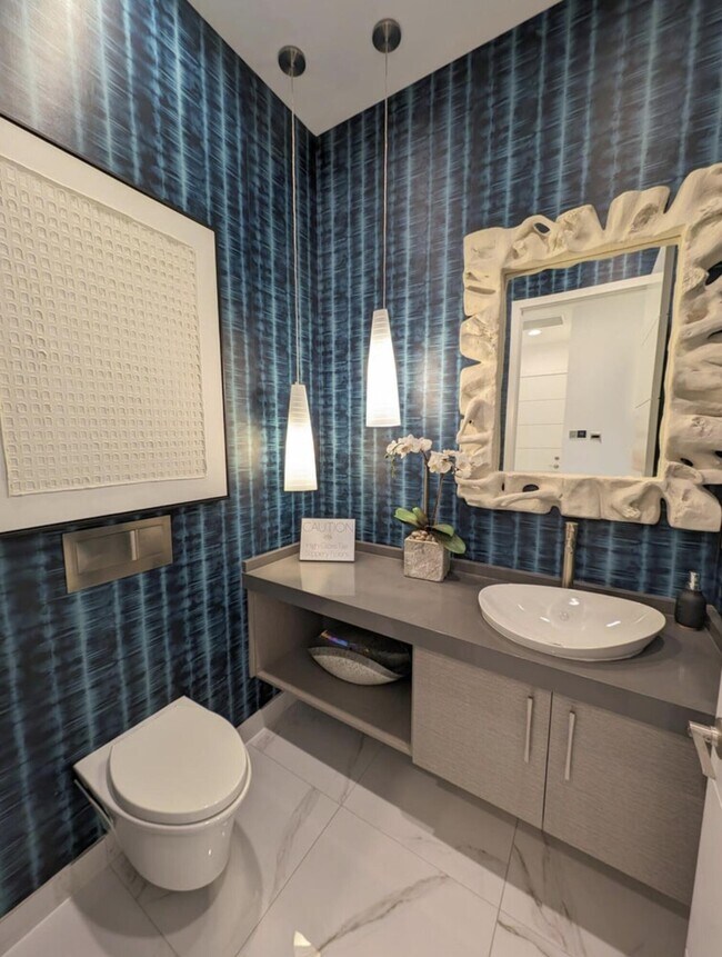 Building Photo - 17299 Pagoda Palms Dr