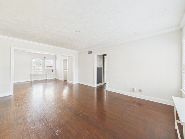 Building Photo - 1920 Richmond Ave.