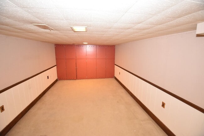 Building Photo - Adorable 3 Bedroom on McKinley Ave. South ...