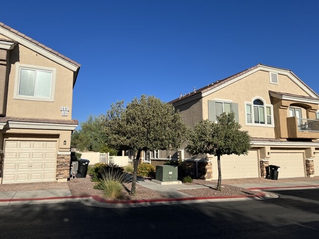 Building Photo - 1081 Pleasure Ln