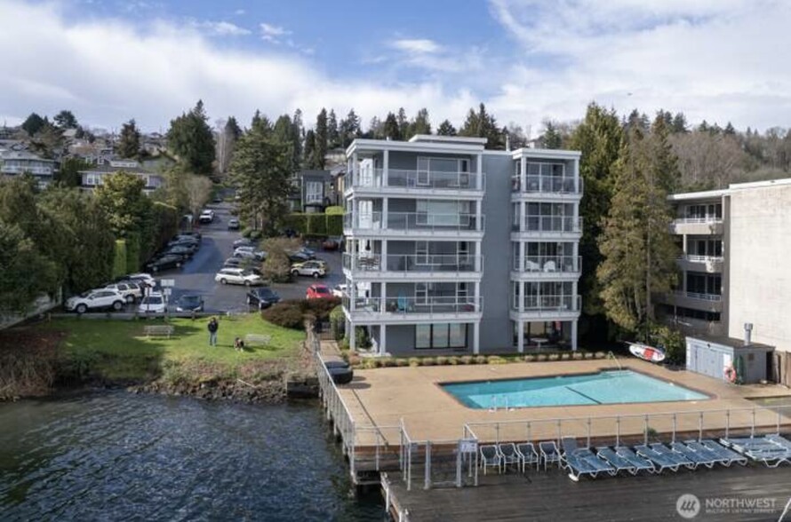 Primary Photo - 720 Lakeside Ave S