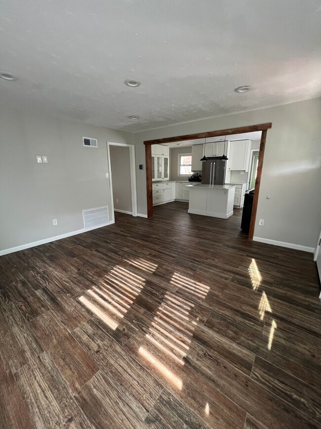 Building Photo - 1302 Coral Sea Dr