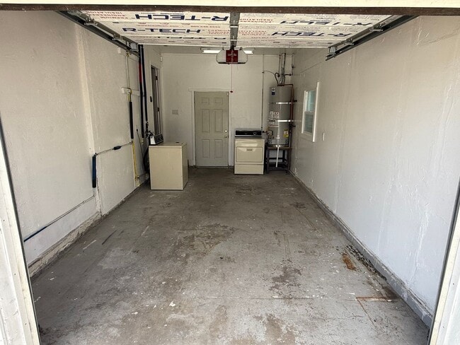 Building Photo - Richmond 2-Bedroom Single Family Home w/ 1...