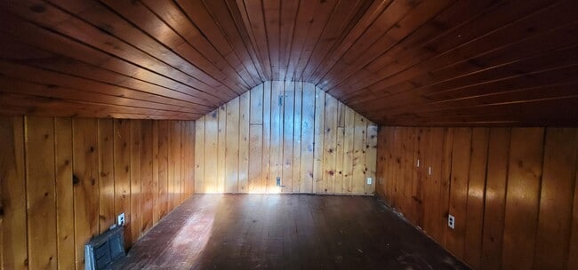 Building Photo - 1602 Price St