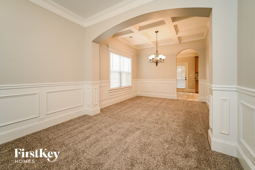 Building Photo - 51 Maple Hill Dr