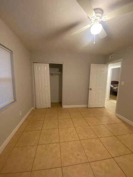 Building Photo - 9 Areca Dr