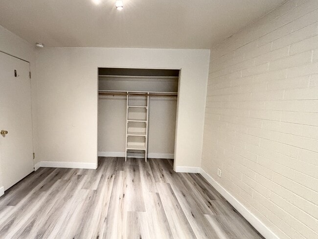 Building Photo - 3605 S 900 E