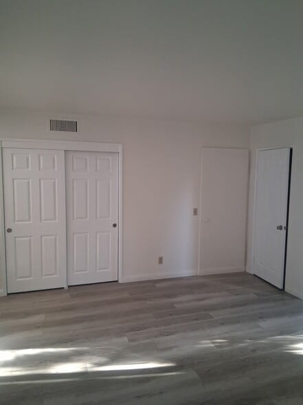 Building Photo - 1800 Viola Pl