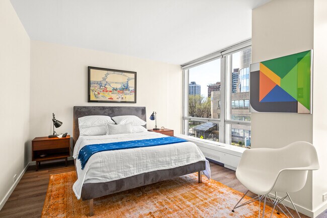 Building Photo - 340 W Diversey Pkwy