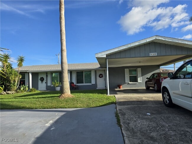 Building Photo - 820 Cape Coral Pkwy W