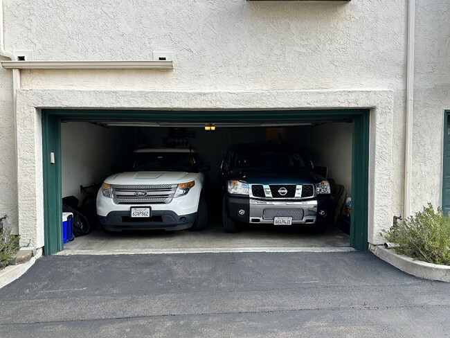 Building Photo - Outstanding Chula Vista Condo
