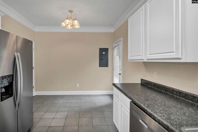 Building Photo - 304 Hampton Forest Drive