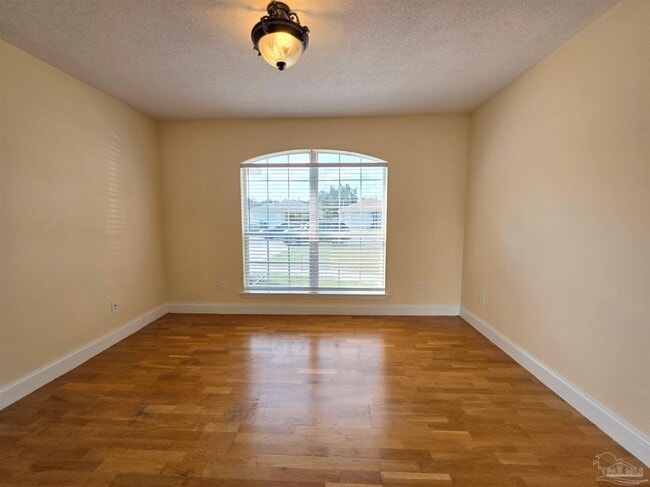 Building Photo - 1028 Antigua Cir