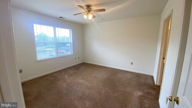 Building Photo - 306 Gatehouse Ln