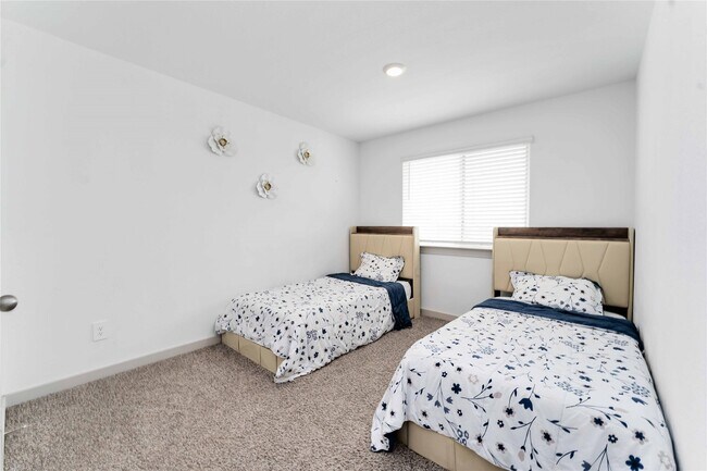 Building Photo - 12812 Barnsbury Ln