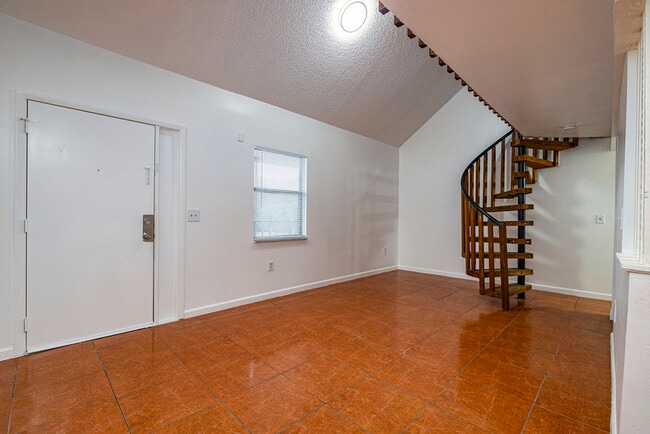 Building Photo - 2166 Bradford St